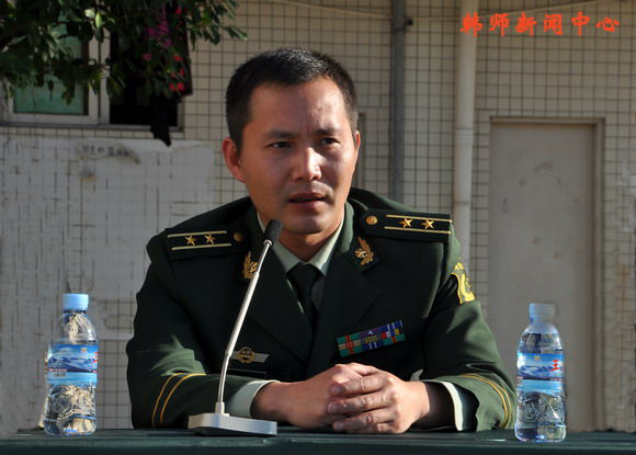 学院举行2013年度学生宿舍应急突发事件疏散演练